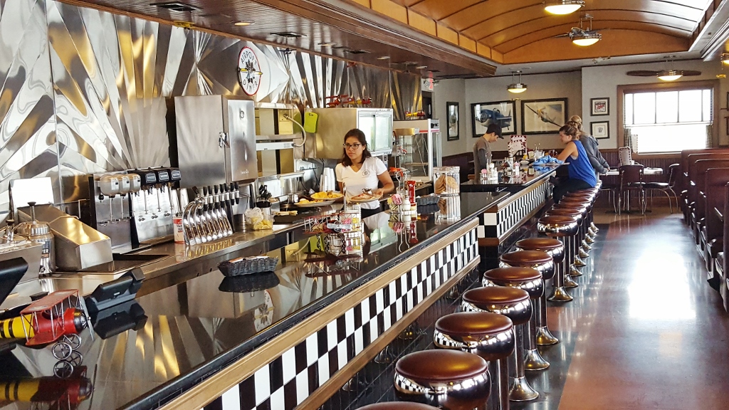 ExFullTime RVer Airport Diner