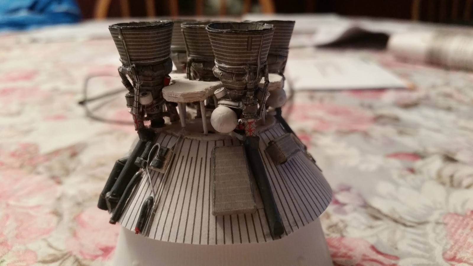 A"Mays"ing Papercraft Monogram Heritage Series Saturn V 1/144 Scale Build