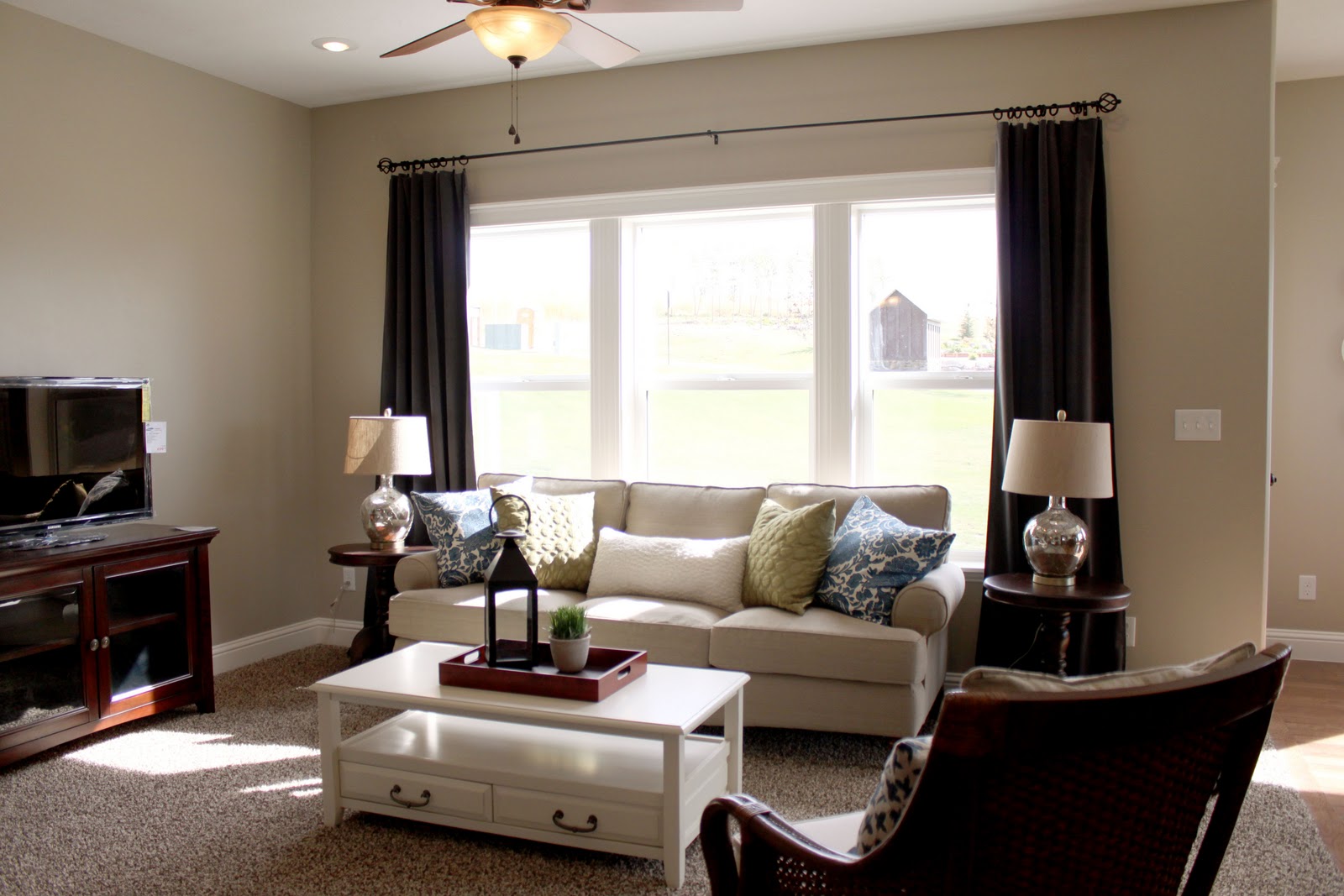 What Color Sofa Goes With White Kitchen What Color Sofa Goes With White Kitchen