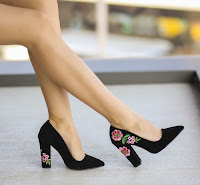 pantofi cu toc gros din piele intoarsa eleganti pantofi cu toc gros din piele intoarsa eleganti
