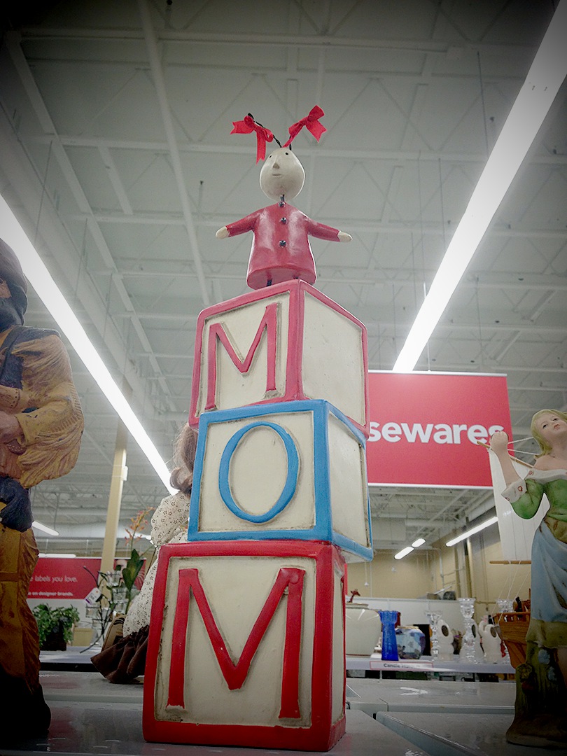 MORE STRANGE THRIFT STORE KNICKKNACKS FROM THE VALUE VILLAGE IN