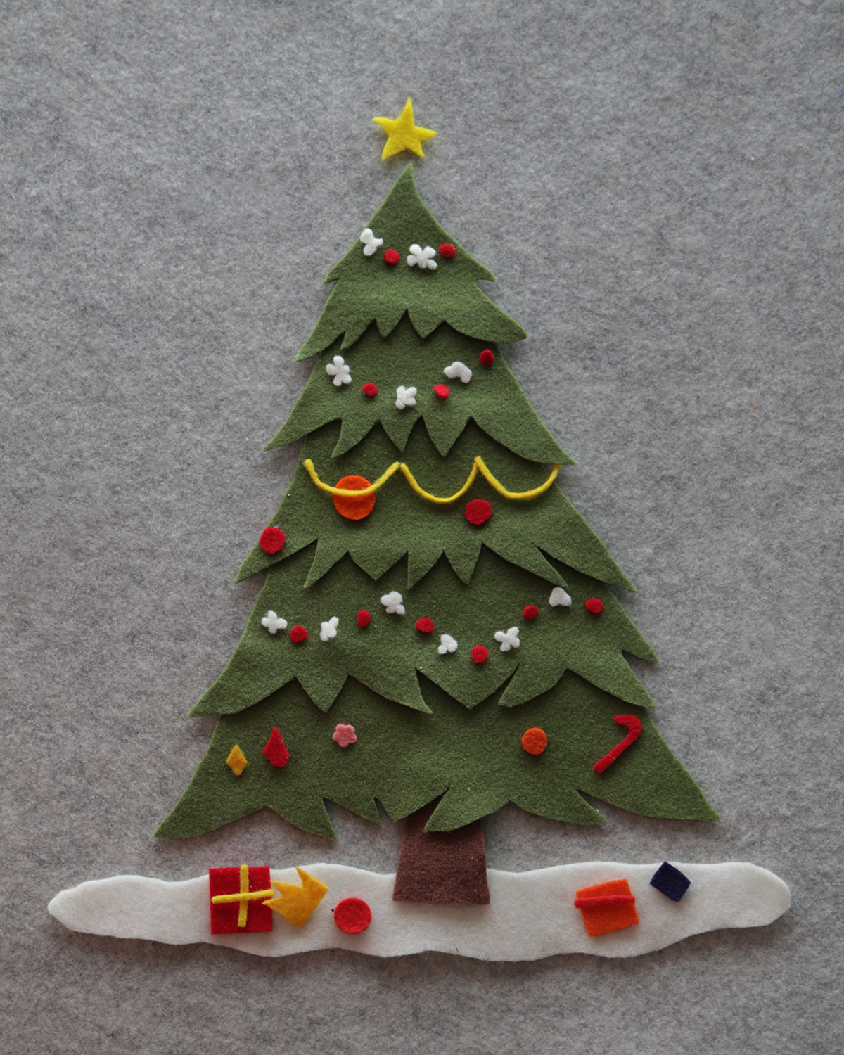 The Brooding Hen Easy Felt Board & Felt Christmas Tree