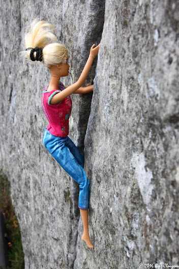 Barbie a fait de l'escalade à Fontainebleau (C) Greg Clouzeau