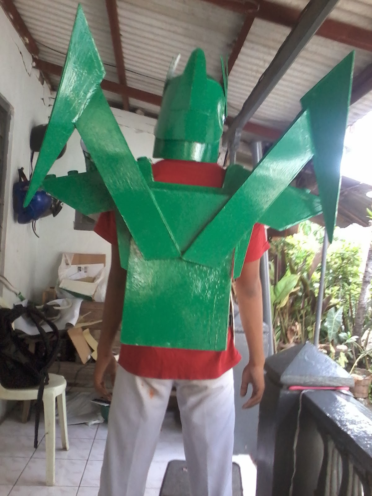 Hasil Karya dari Karton Pembuatan Baju Robot dari KARTON..