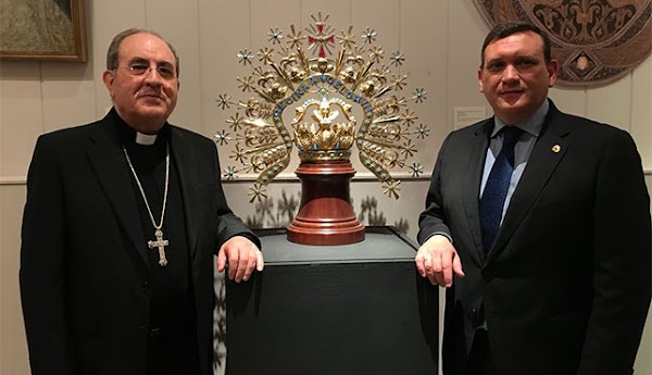 La Virgen de los Ángeles de los Negritos de Sevilla sera coronada en la Catedral sobre su paso La Virgen de los Ángeles de los Negritos de Sevilla sera coronada en la Catedral sobre su paso