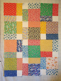52 Quilts in 52 Weeks: Sunday is for (Disappearing) Scraps