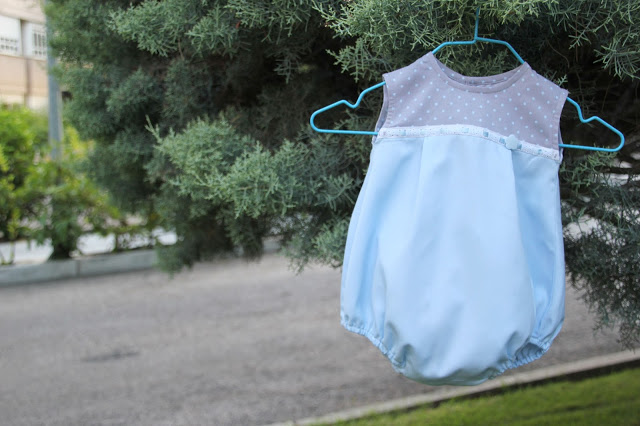 Cómo hacer ropa para bebés, patrones de vestidos para niños y niñas. -  HANDBOX