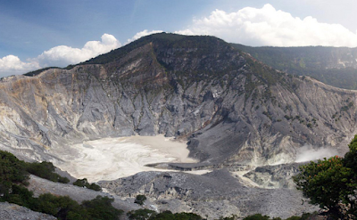 Wisata Pendakian 14 Gunung Api Terindah di Indonesia