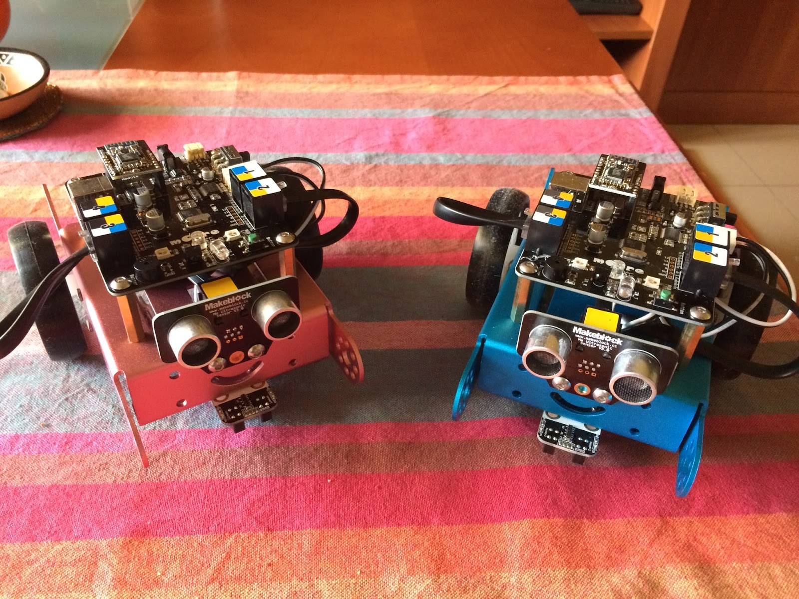 A tecnoloxía na secundaria: Primeros pinitos con el robot mBot