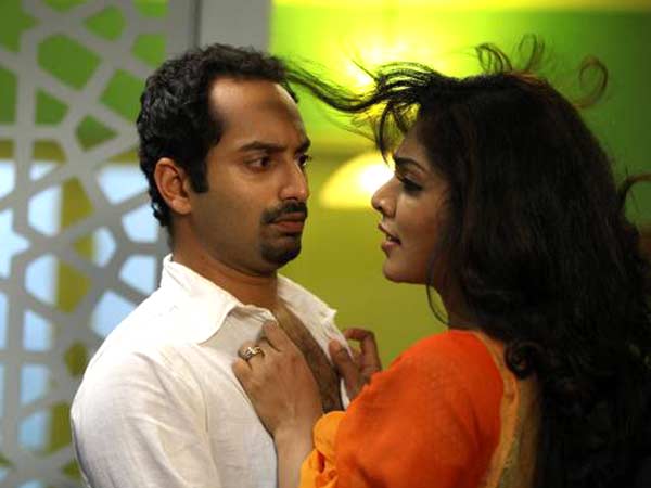 Cinema Doctor Malayalam Movie Review Natholi Oru Cheriya