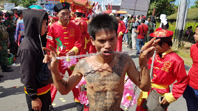 Festival cap go meh kota singkawang Festival cap go meh kota singkawang
