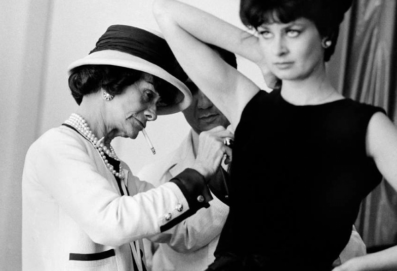 Chanel dos alfinetes I - Reverbera, querida!