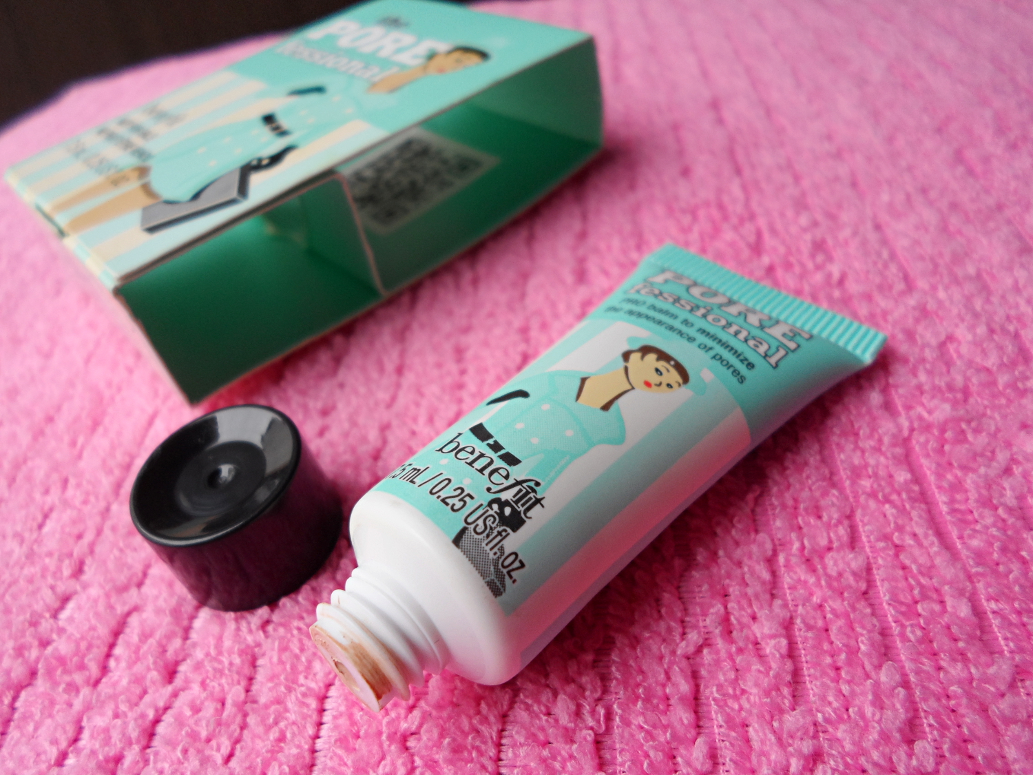 primer by benefit cosmetics review, demonstration and before/after pictures