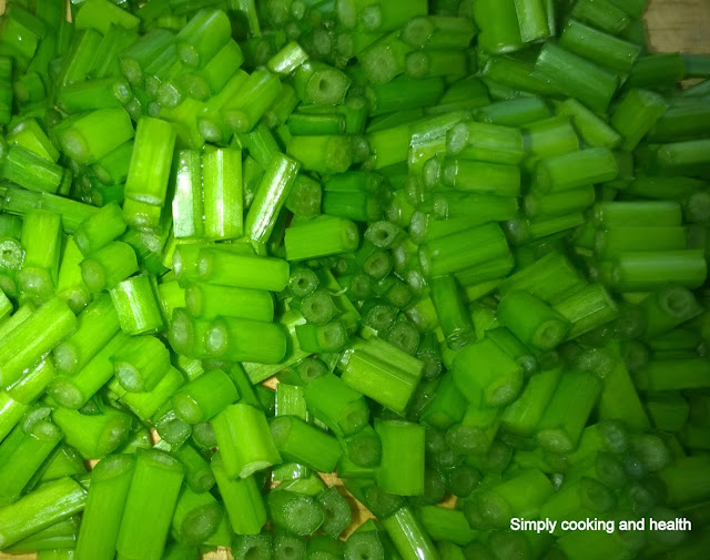 Simply Cooking and Health Onion flower stalk stirfry with carrot and