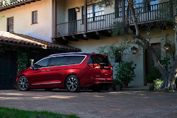 chrysler pacifica side offered five msrp priced trims 1280