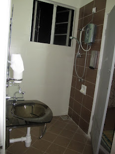 Toilet No 2 (First Floor)