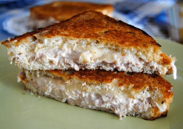 Tuna Melt Sándwich de ensalada de atún y queso