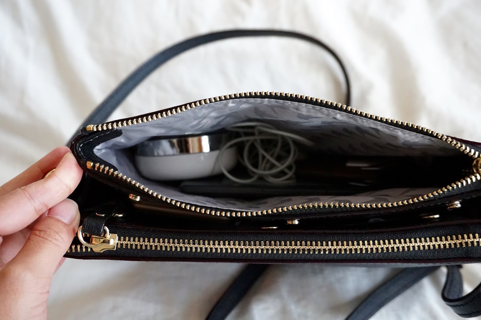 What's in My Bag? Lo & Sons Pearl Review