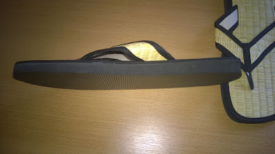 Zimt-Slipper Nawemo "Natural-Sytle" von der Seite.