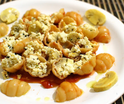 Nhoque com Tofu e Champignon Nhoque com Tofu e Champignon (vegana)