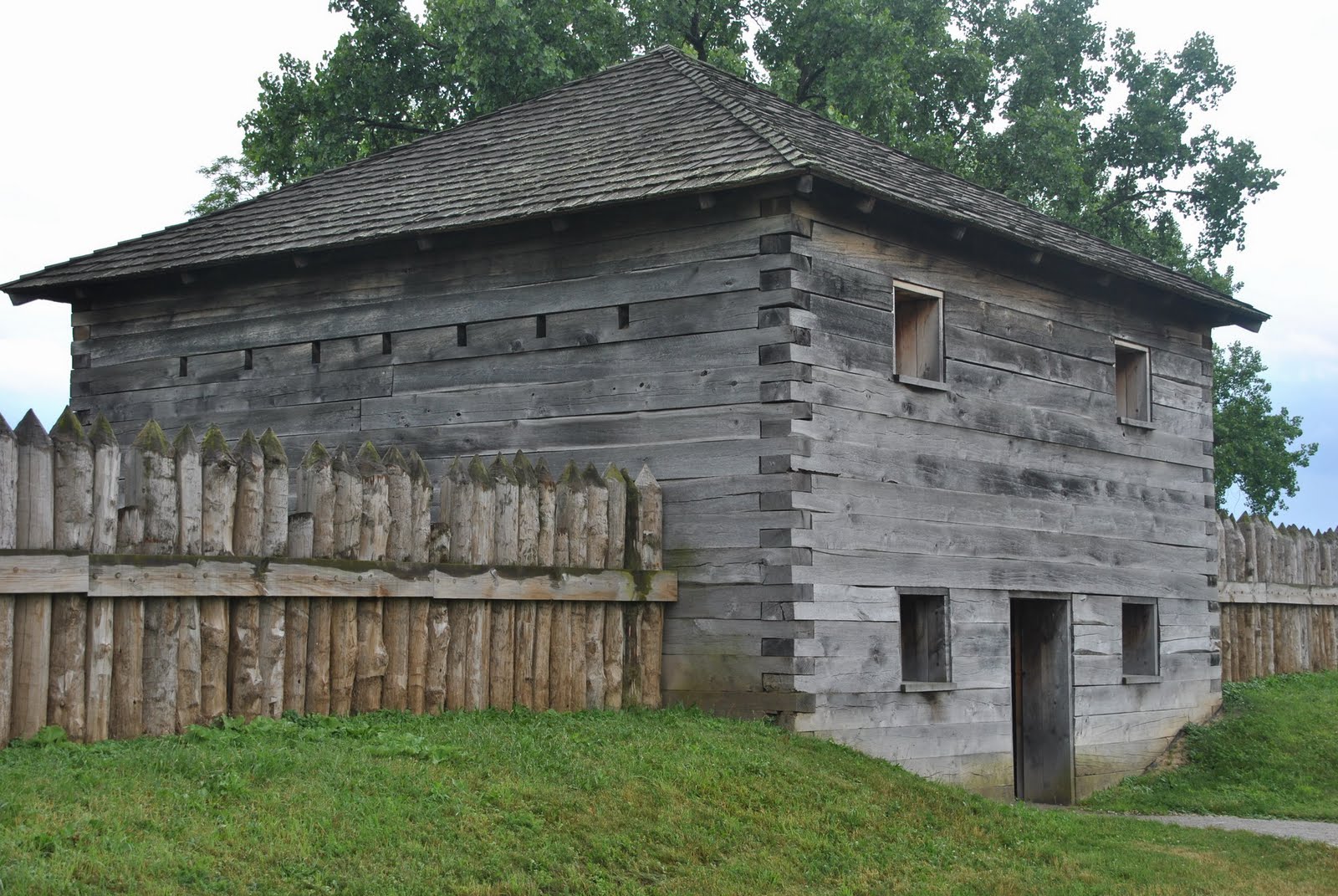 histOHry: Ohio's History Today: Forgettable War, Unforgettable Fort