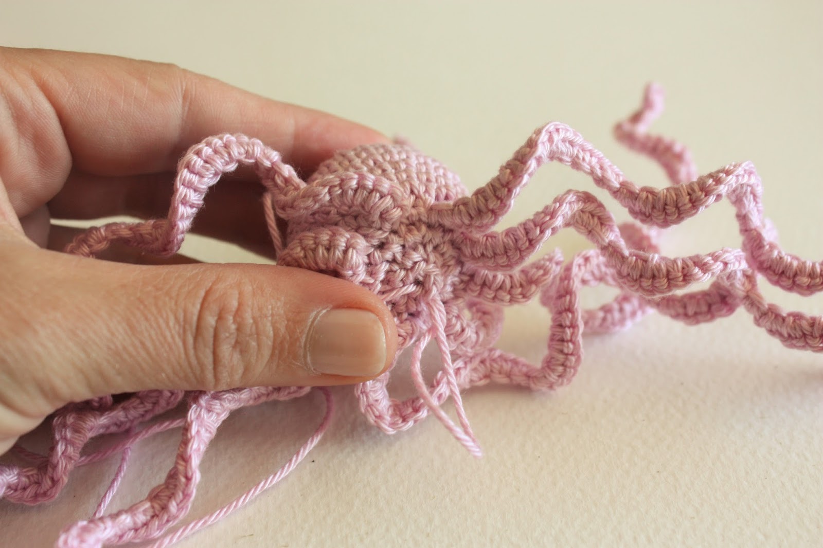 Happyamigurumi: Amigurumi Free Seamless Octopus Pattern - DIY Crochet
