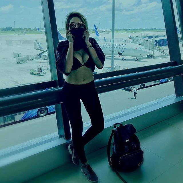 10 Foto Paling Hot Nikita Mirzani Dari Pamer Tato Sampai Pakai Bikini Perlihatkan Bra 10 Foto Paling Hot Nikita Mirzani Dari Pamer Tato Sampai Pakai Bikini Perlihatkan Bra