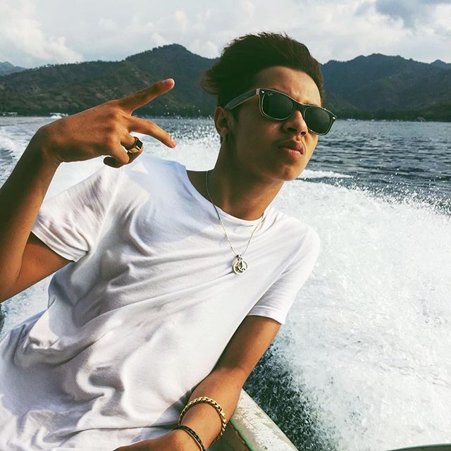 Biografi Artis Biodata Bastian Steel