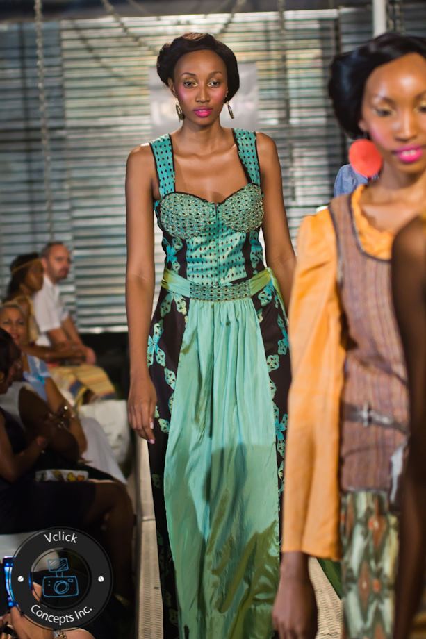 Gyver La Trend: MAMA MOMELLA'S COLLECTION FROM MARIDADI FASHION SHOW!