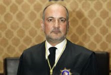 El magistrado conservador Francisco Pérez de los Cobos, elegido por unanimidad nuevo presidente del Tribunal Constitucional.