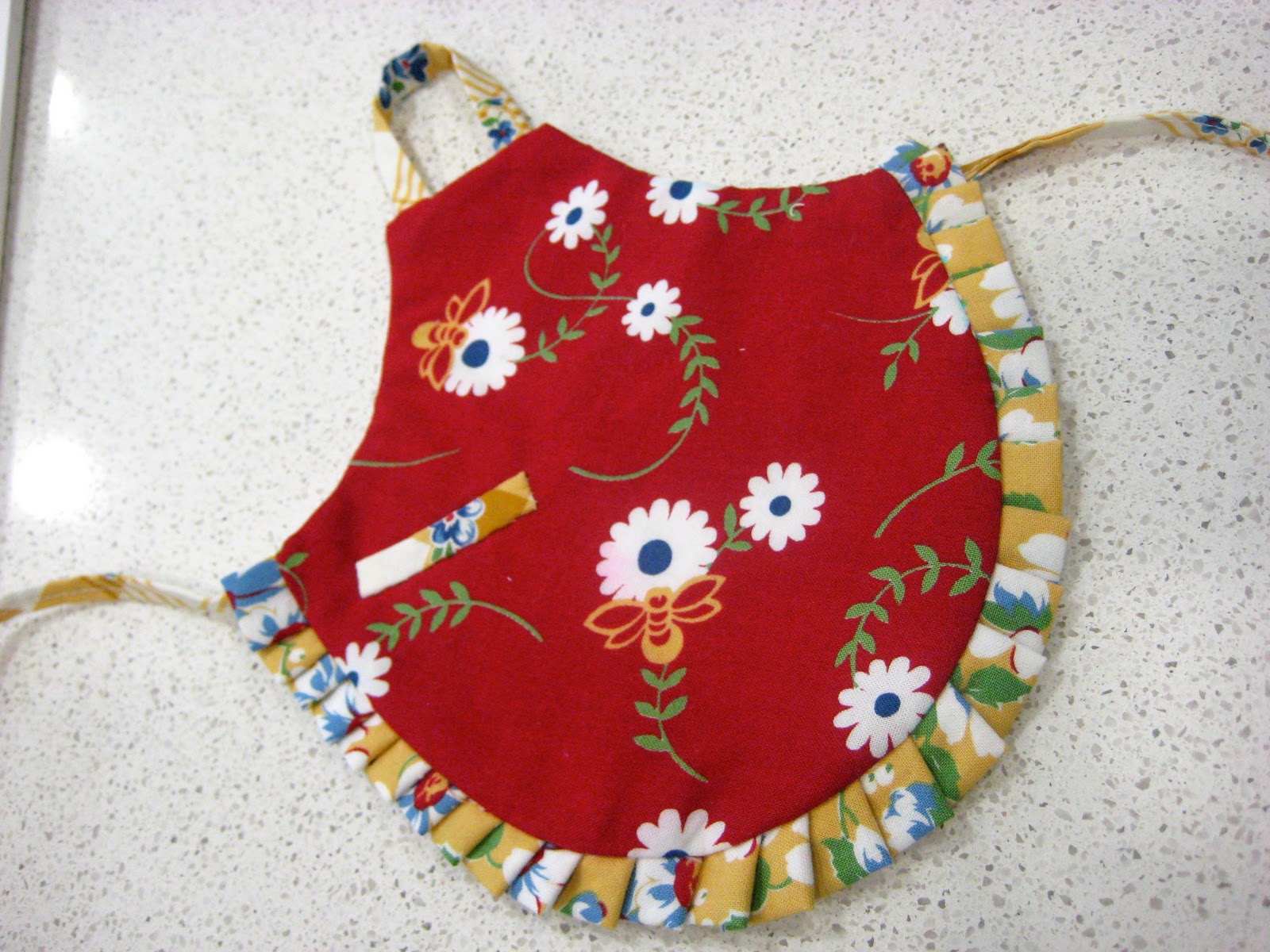 So Sue Mini Apron for Dish Detergent Bottle