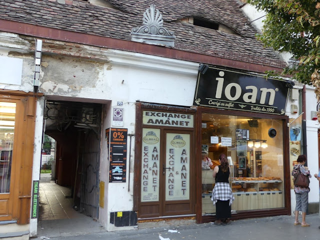Sibiu - Straßenszene in der Altstadt Sibiu - Straßenszene in der Altstadt