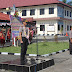 Kapolres Minahasa AKBP Denny Situmorang, SIK saat memimpin apel perdana
