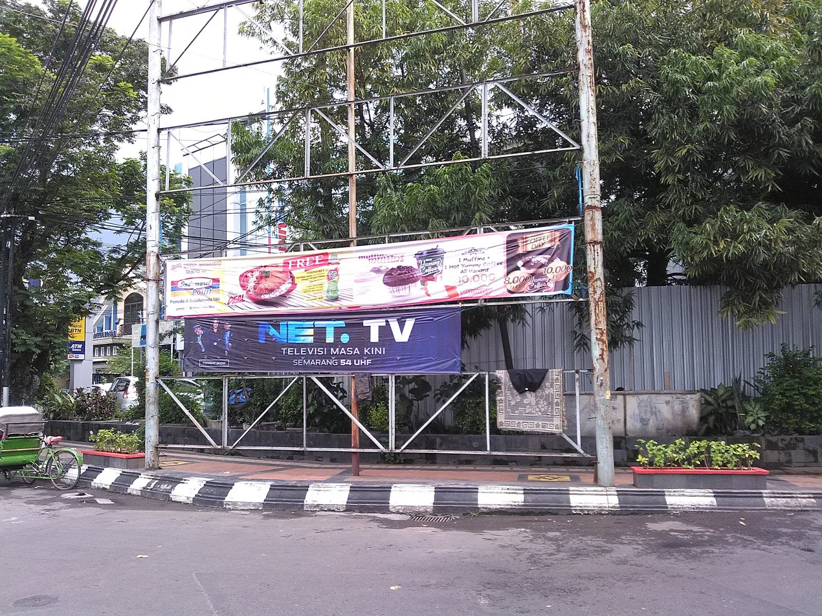  Panggung  Spanduk Promo  NET TV Wilayah Semarang SPANDUK 