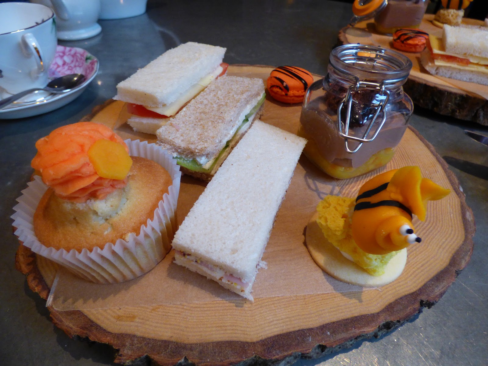 Scribbling Lau Afternoon tea review Silly Old Bear Winnie the Pooh afternoon tea