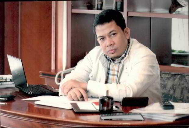 Siapa Fahri Hamzah? Profil Fahri Hamzah! Siapa Fahri Hamzah? Profil Fahri Hamzah!