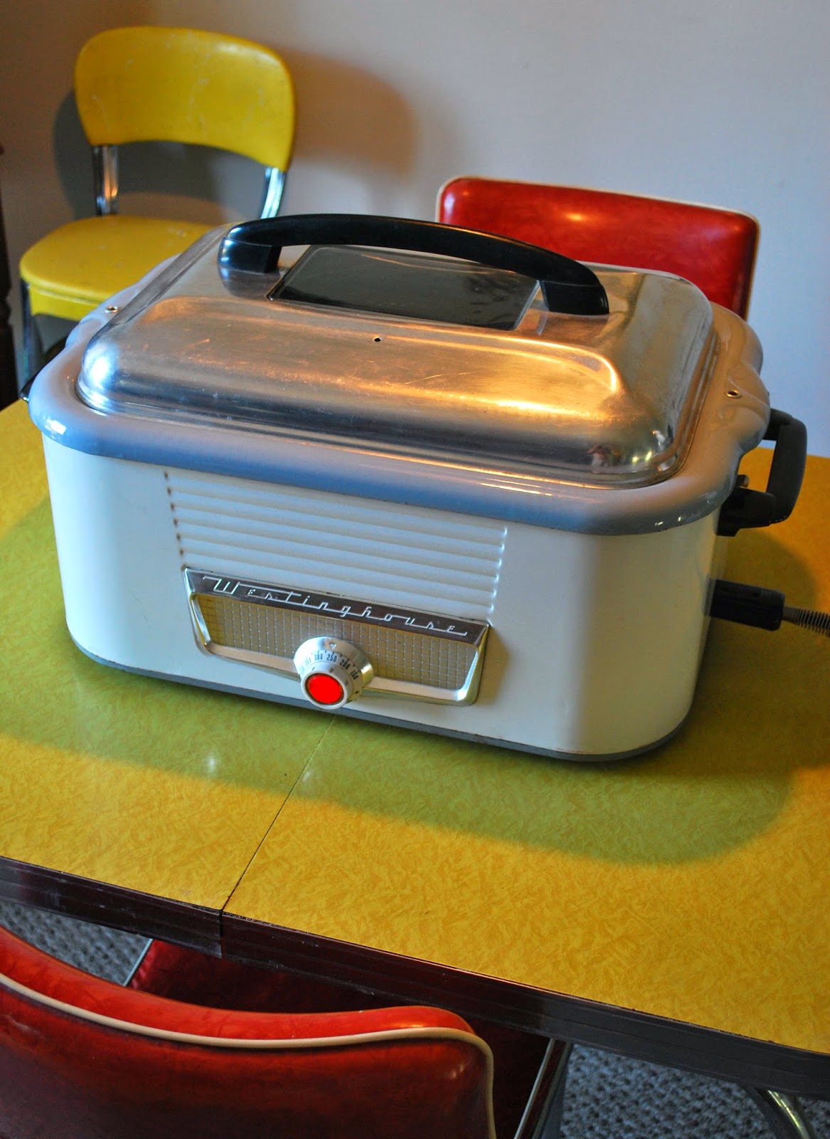 outside of the bubble Westinghouse roaster oven