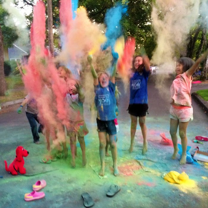 Host A Color Blaze 5k Run With The Help Of Wholesale Color Powder