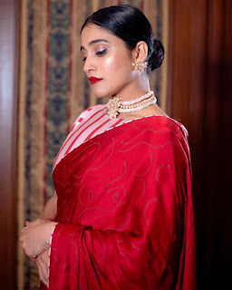 Regina Cassendra New red saree Pics Regina Cassendra New red saree Pics