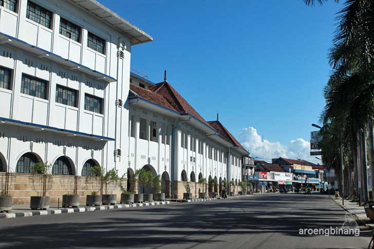 gedung bat cirebon