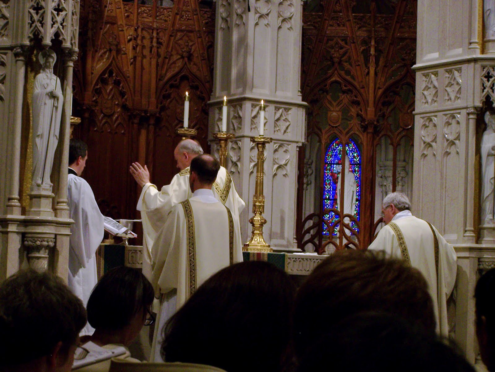 Формирование католической церкви. Католическая и православная церковь. Католицизм презентация. Роль католической церкви. Формирование католической церкви.