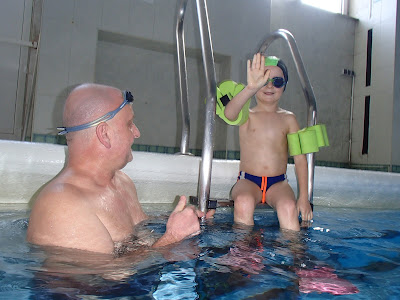pływanie na basenie, nauka pływania dla dzieci, najgłębszy basen w Krakowie, basen Korona