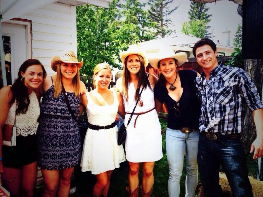 is scott moir still dating cassandra hilborn