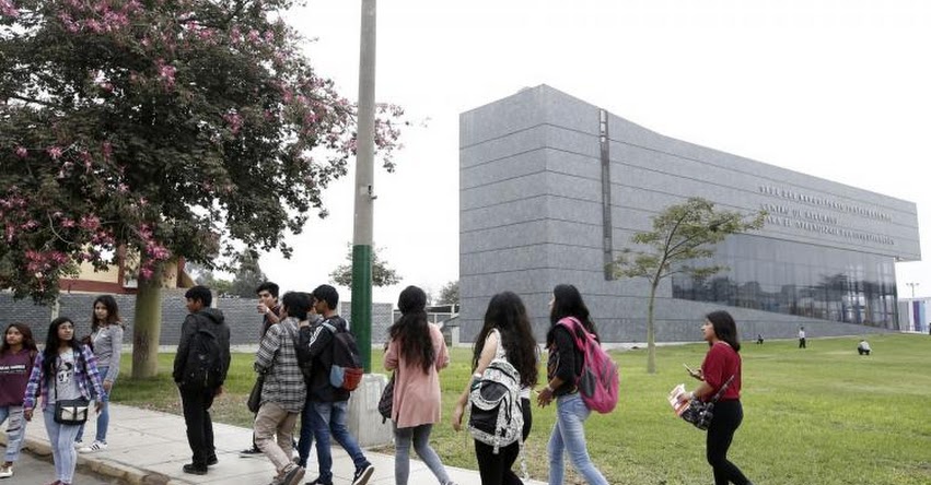 MINSA y universidades trabajan por cuidado de salud mental de estudiantes MINSA y universidades trabajan por cuidado de salud mental de estudiantes