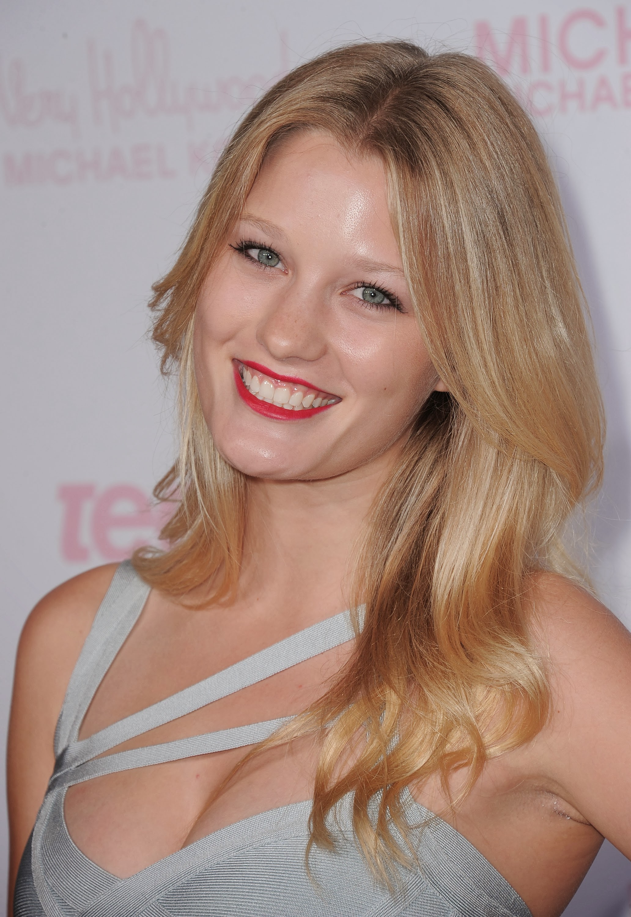 эшли грин 2009. эшли хиншоу. эшли (2013). актриса эшли бенсон. э́шли мише́ль грин.