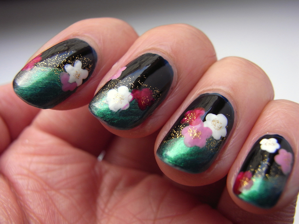 The Japanese Nail Art Experience 4 danger! bananas