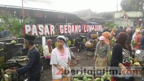 Pasar Pisang Di Lumajang Gambar Pisang Agung Di Pasar Pisang Lumajang