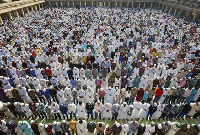 Salat Idul Adha dan Hal yang Berkaitan Dengannya Salat Idul Adha dan Hal yang Berkaitan Dengannya..