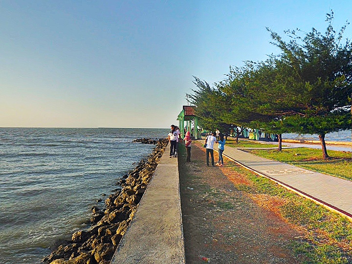 Gambar Wisata Pantai Boom