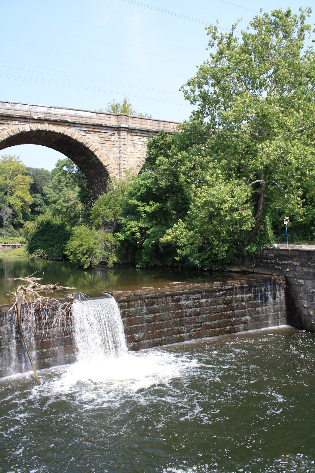 Black UniGryphon's Modest Photos Waterfall Wissahickon Creek, East